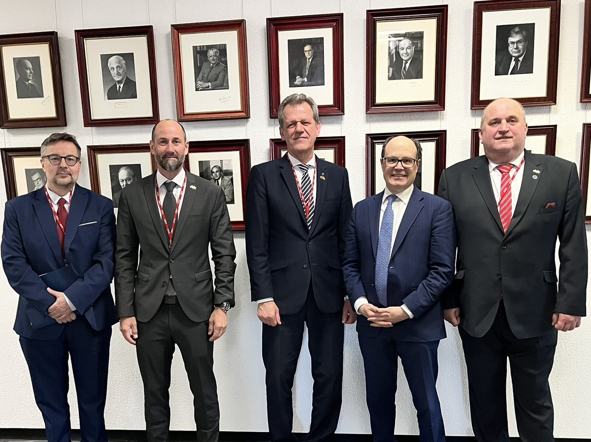 CZinOttawa's tweet image. Czech Senators @MPlevny, @PetrFiala68, @paparegaj from @SenatCZ had productive meetings in Ottawa on political &amp;amp; economic cooperation with the Hon. @karinagould, the Hon. Senator Yussuff from @SenateCA, @JohnBrassardCPC, &amp;amp; Associate Deputy Minister David Angell @CanadaFP 🇨🇿 🤝 🇨🇦