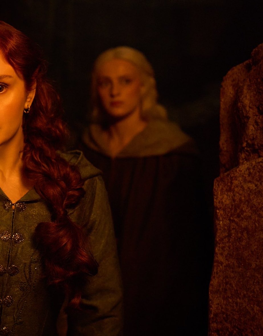 Tia ➝ rhaenyra AND alicent enjoyer tweet media