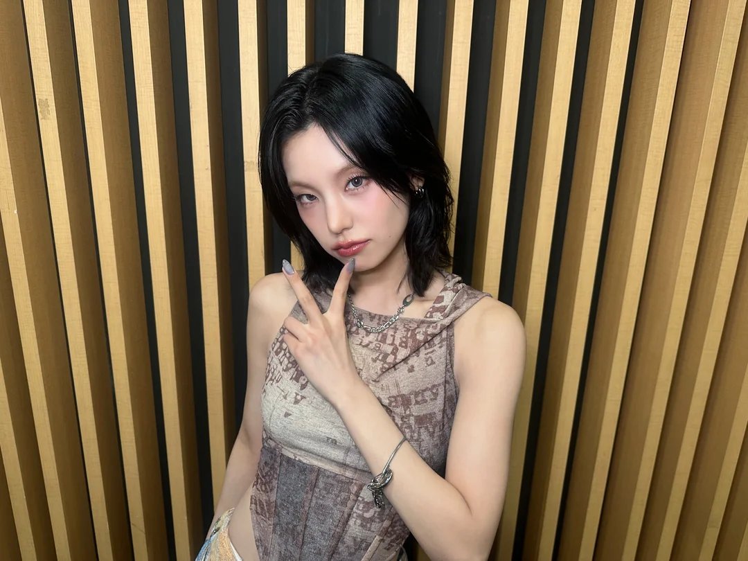 venus9official's tweet image. choke on it

#Kitty #키티
#VENUS #비너스