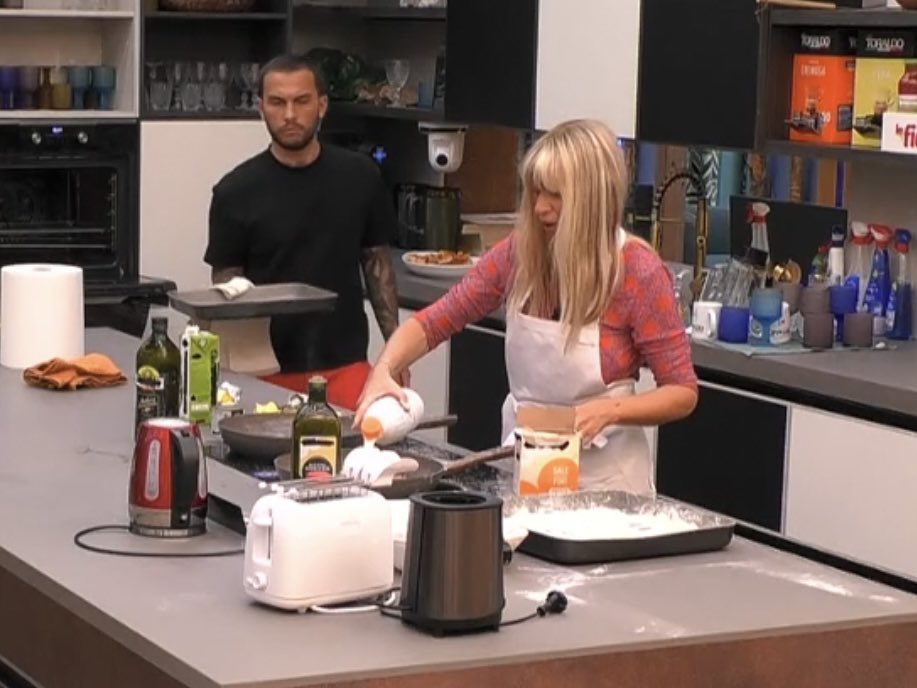 la mia unica certezza il mio porto sicuro sono questi due 💚 (la musso lo ha invitato a san nicola) vi amo