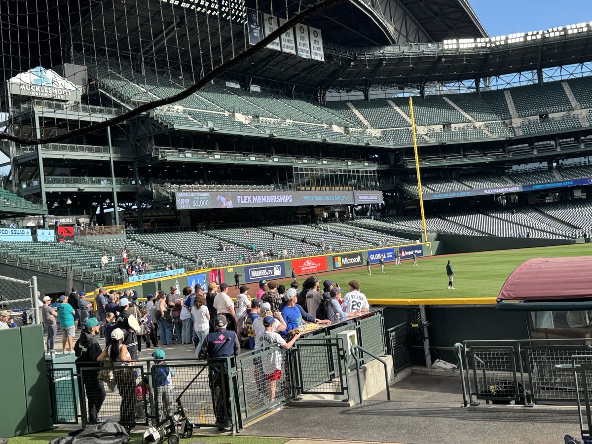 Bernard Smith tweet media