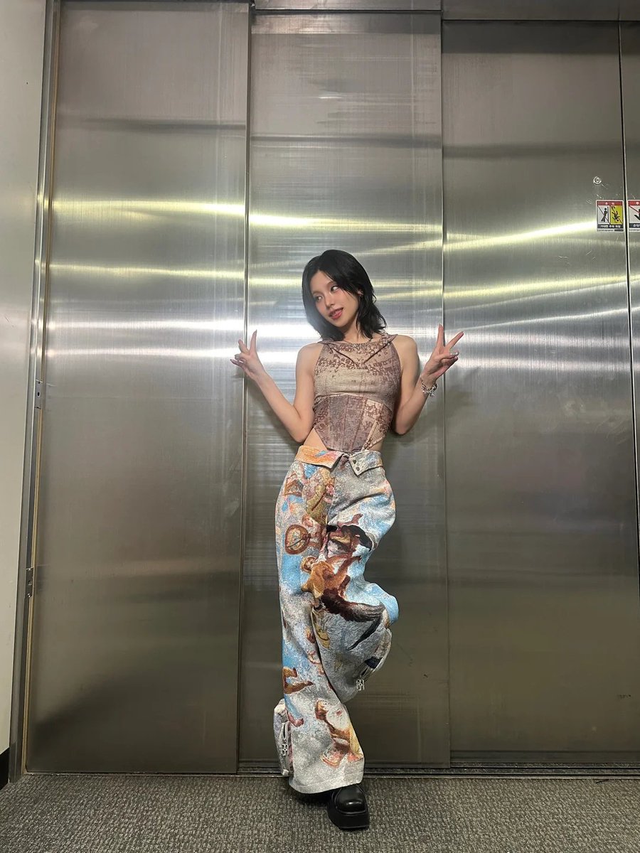 venus9official's tweet image. choke on it

#Kitty #키티
#VENUS #비너스