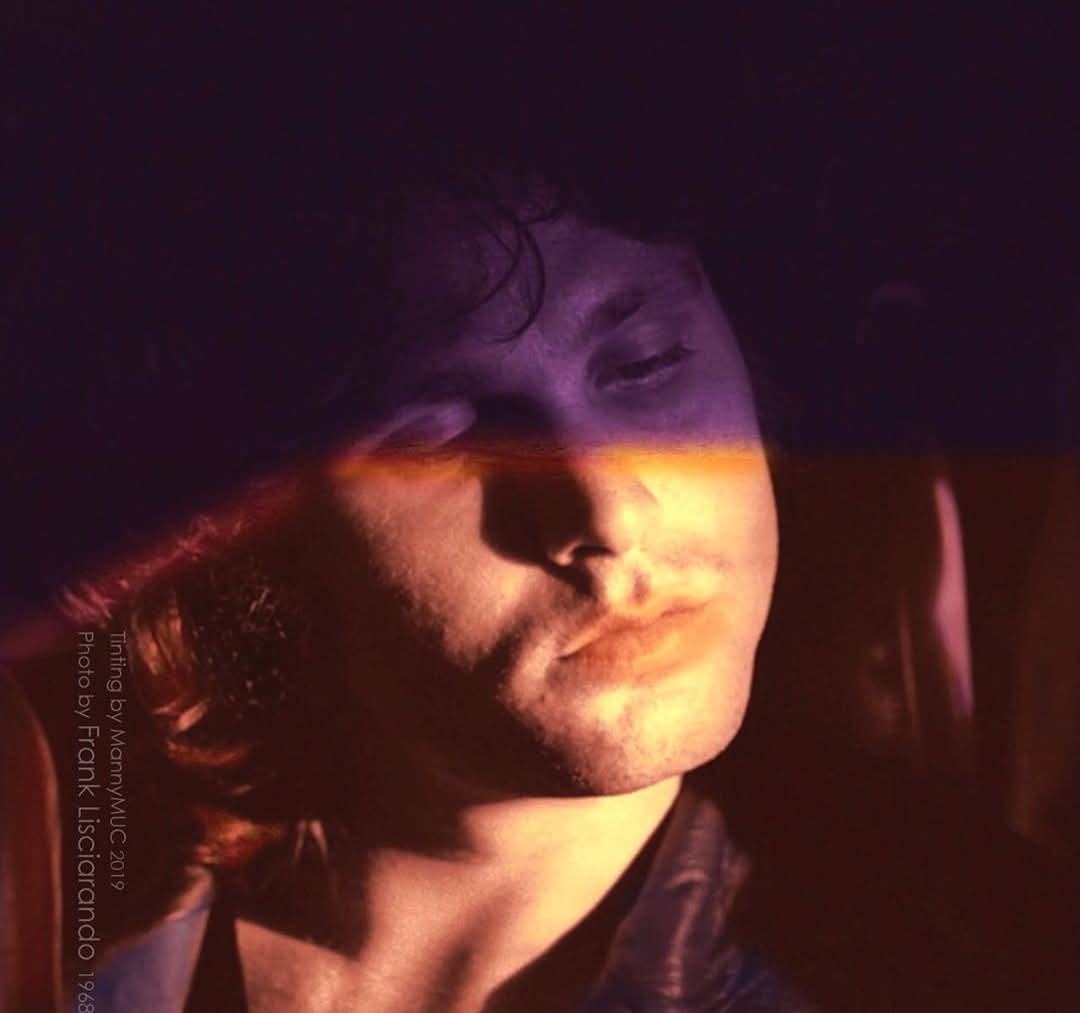 justoneoldsoul's tweet image. Indians scattered
On dawn's highway bleeding
Ghosts crowd the young childs
Fragile eggshell mind...🎶 ✨
#TheDoors 
#JimMorrison