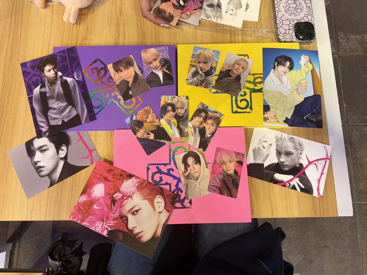 hoperooni's tweet photo. so much.. hyuka.. https://t.co/FkANi4huPl