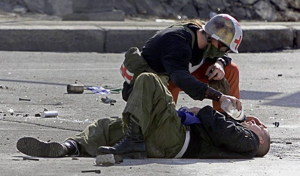 25YearsAgoLive's tweet photo. The riots are over the ongoing Summit of the Americas in Quebec. Here are some other dramatic pictures: https://t.co/LuKTzpTvCs