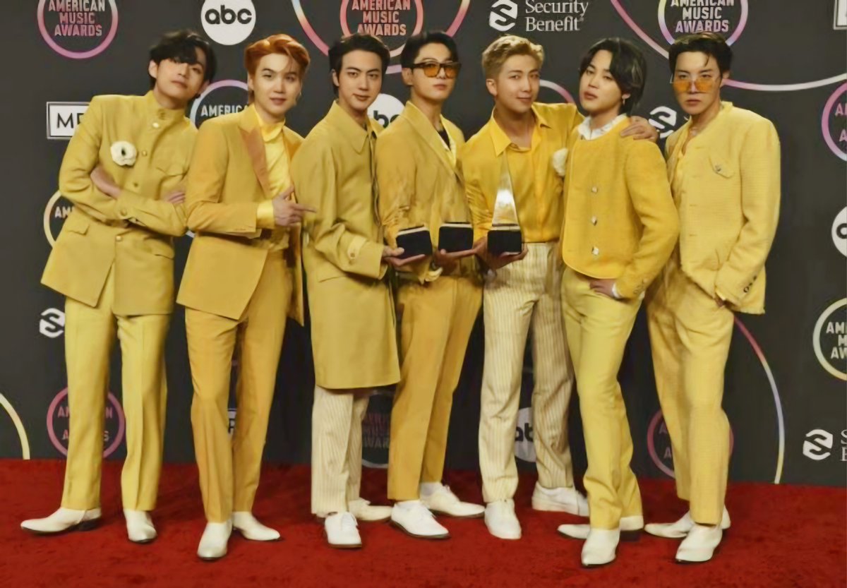 📢📢 EL DIA DE HOY LOS VOTOS VALEN DOBLE EN LOS AMA'S VAYAN A VOTAR CON TODAS SUS CUENTAS EL LA WEB E IG‼️

🔗vote.theamas.com/artist-of-the-…