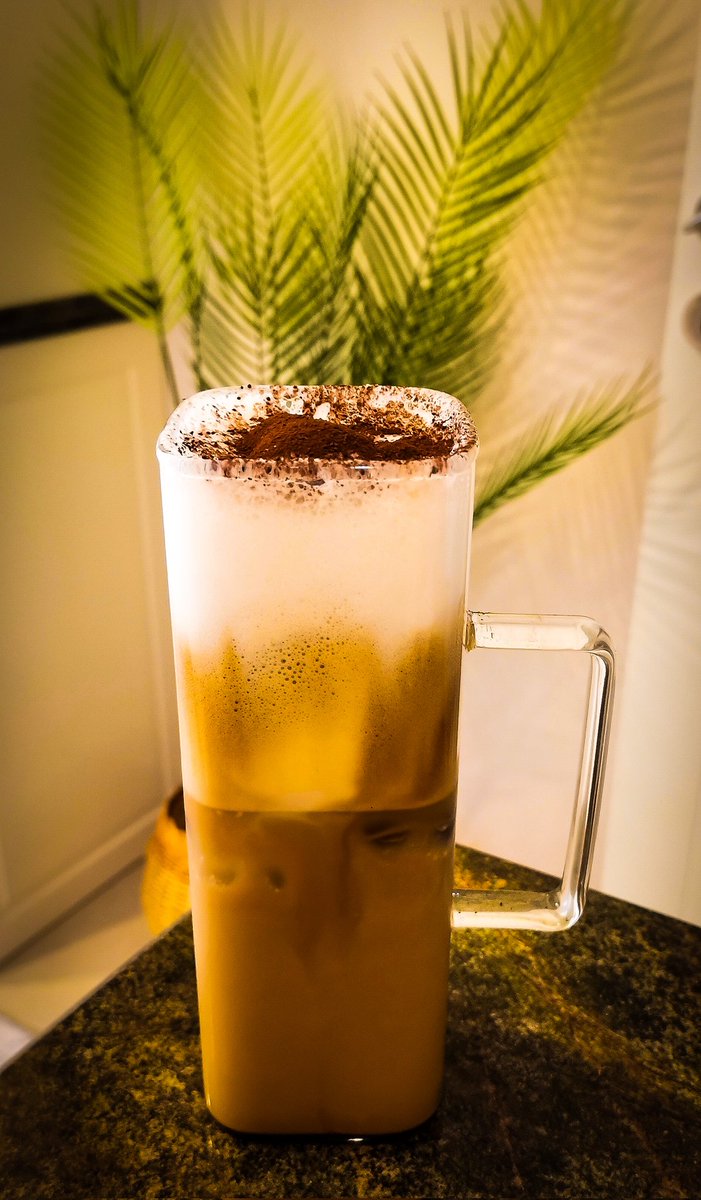 sessizrota21's tweet image. Kahveni nasıl alırsın? Bol kalorili ! ☕🤤

#kahve #coffee #latte