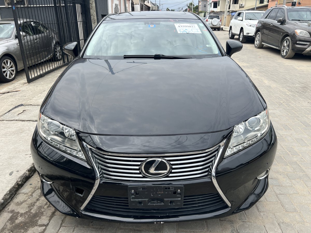 Japh_Automax's tweet photo. Foreign used Lexus ES350 2013 
Accident free
Parking sensors 
Heated and cooled seats
18.5m https://t.co/5j3PoNz1Hp