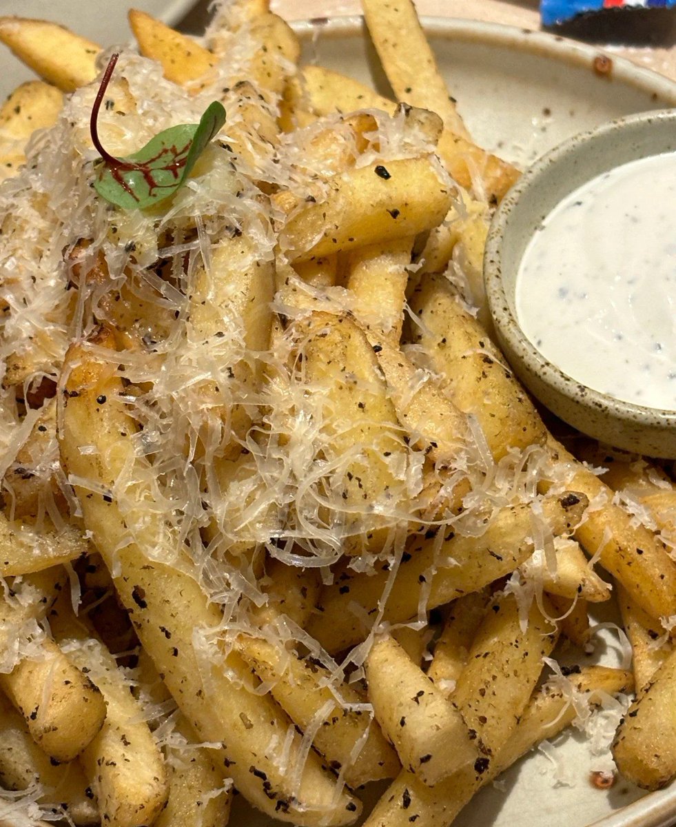 Totor Gultom tweet media