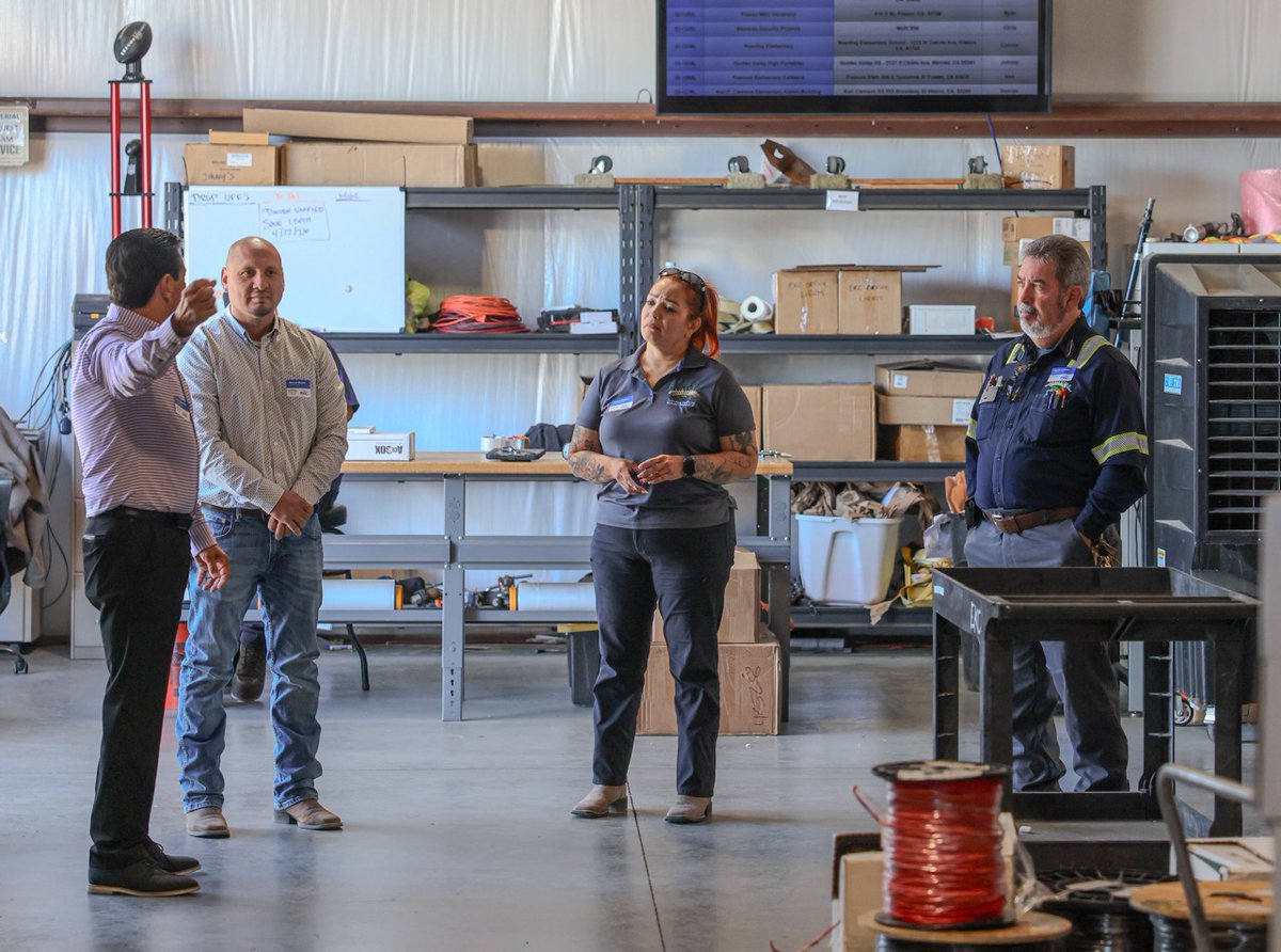 EkcEnterprises's tweet image. We were proud to welcome the team from Dinuba Unified School District to our headquarters last Friday for a day of collaboration, connection, and support for the campuses we serve.
#EKC #StrongerTogether #K12Education #Partnership #CustomerSuccess #Teamwork #BuildingRelationships