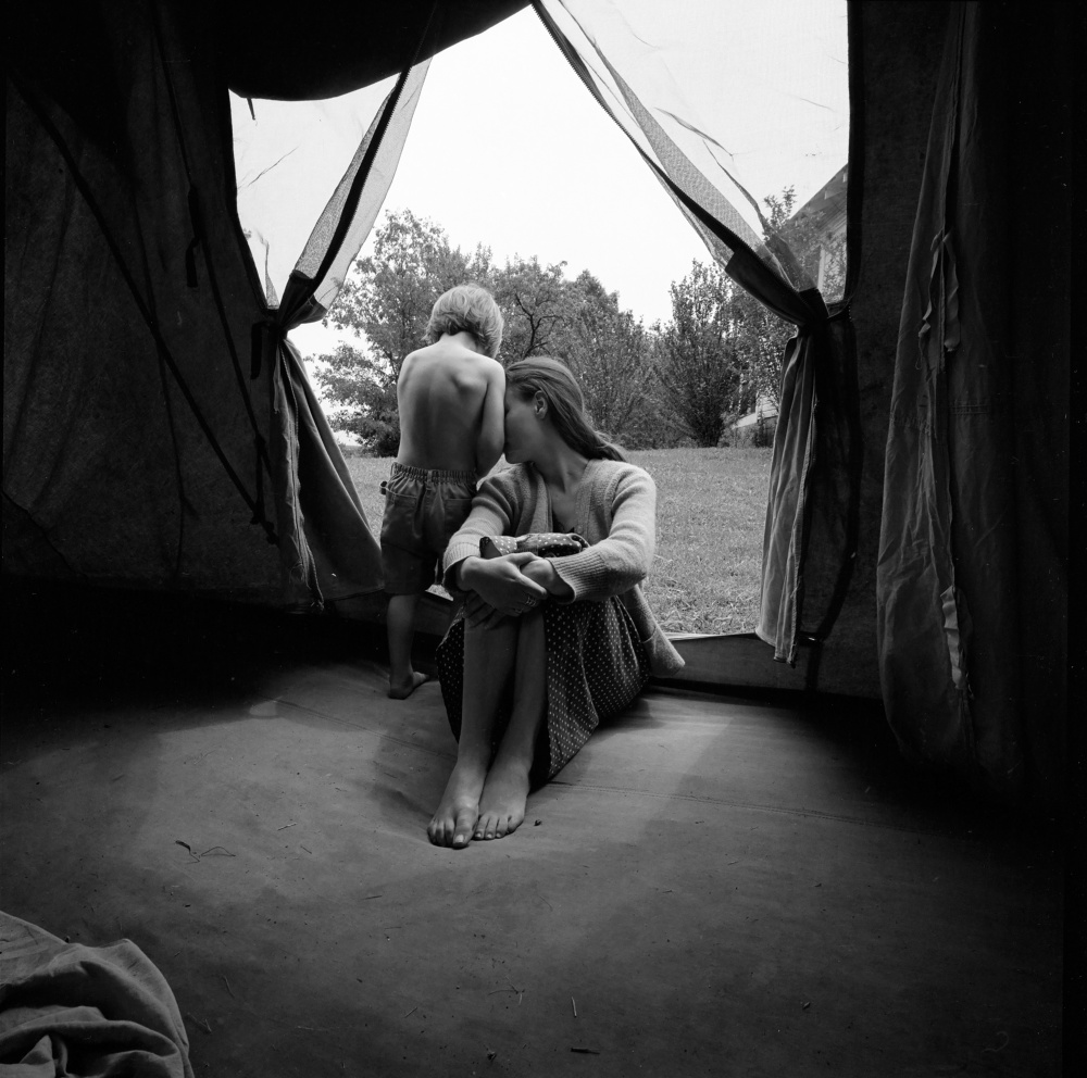 PaceGallery's tweet photo. Reviewed by Lyle Rexer in the @BrooklynRail, Emmet Gowin's exhibition, "Baldwin Street: Photographs 1966–1994," remains on view at #PaceNY through this Saturday. RSVP to a curatorial walkthrough with Gowin on April 24, at 10 AM here: https://t.co/3YgZXN9dfL https://t.co/aYespf4XbG