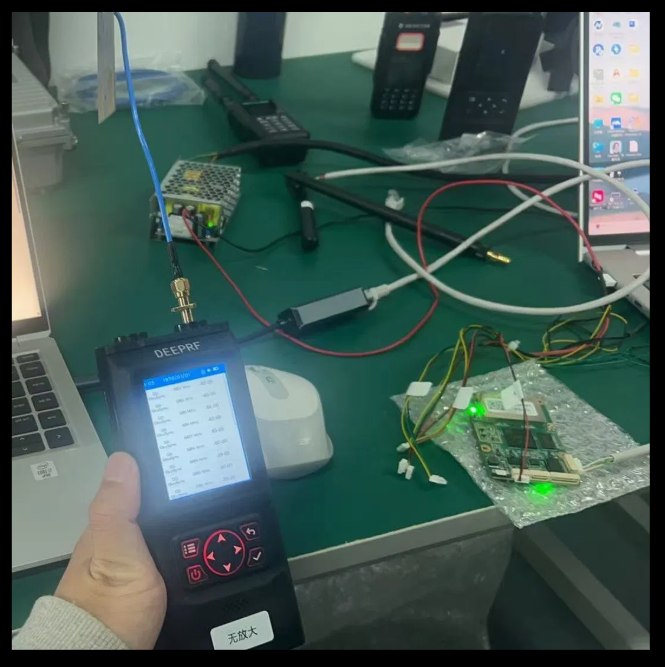 giammaiot2's tweet image. New Fpv Uav Drone Handheld Detector Portable System 😎

full-band detection of FPV analog video transmission signals across the 100MHz–8GHz frequency range. Modular ?

dronedetector.en.made-in-china.com/product/FUIRad…

#BlackBox #PDA
#SoftwareDefinedRadio #SDR #Drone #UAV #Intercpet #Portable #Detector
