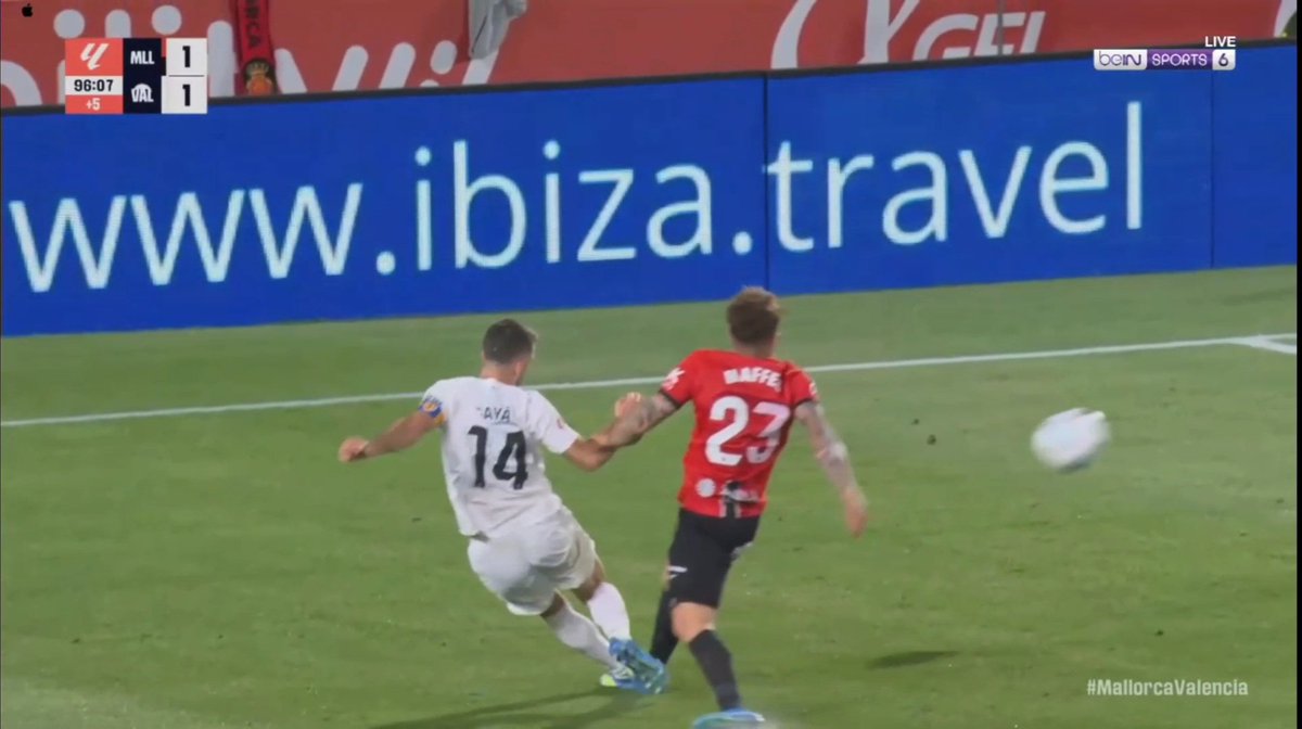 عـالـم فـالـنسيـا 🦇 tweet media