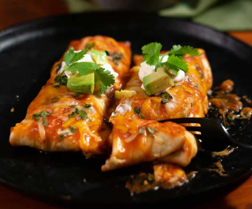 umami_site's tweet image. This easy ground beef enchilada recipe is filled with so many delicious flavors and interesting textures that they’ll quickly become one of your favorite comfort foods. 

#enchiladas #beef #recipe #dinner #enchilada #enchiladasrojas

bit.ly/30DJuvg