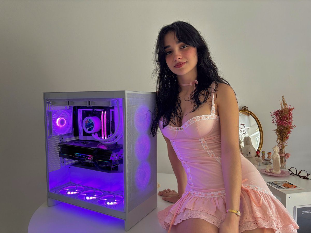 Simp-sub tweet media