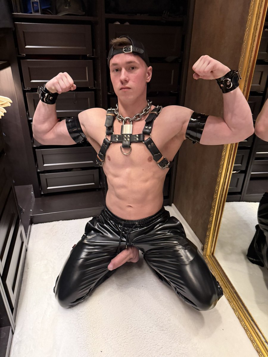 Viens dm je t’attends 🥵🥵🥵🥵