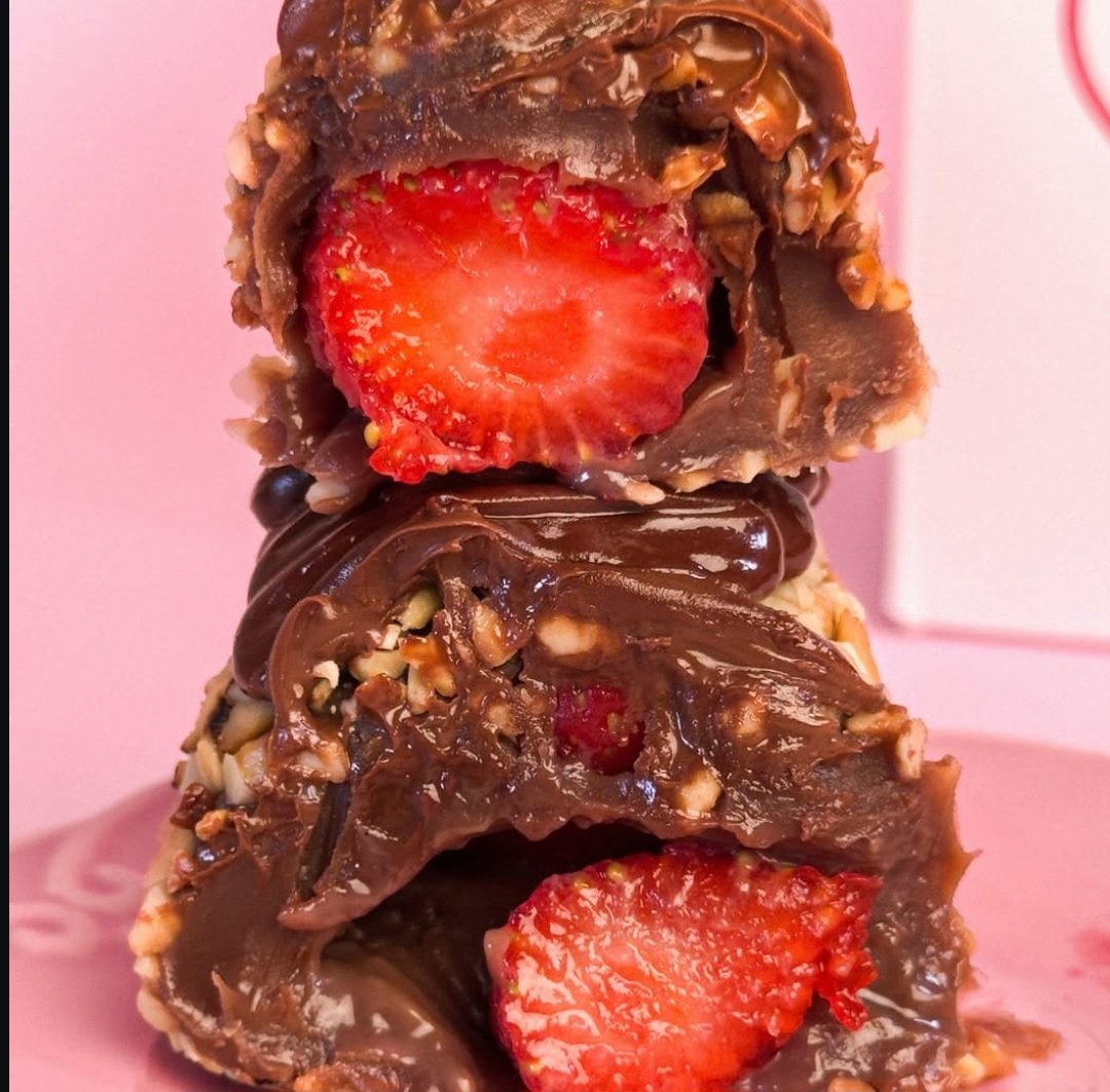 aylinsdiaries's tweet image. 𐔌 . ⋮ Isso ou Aquilo? Versão Morango ₊ ꒱ ~ Uma Food Poll interativa onde calorias não existem.

 #foodpoll #edtwt #thisorthat #interactivethread

𖹭/⟳ appreciated