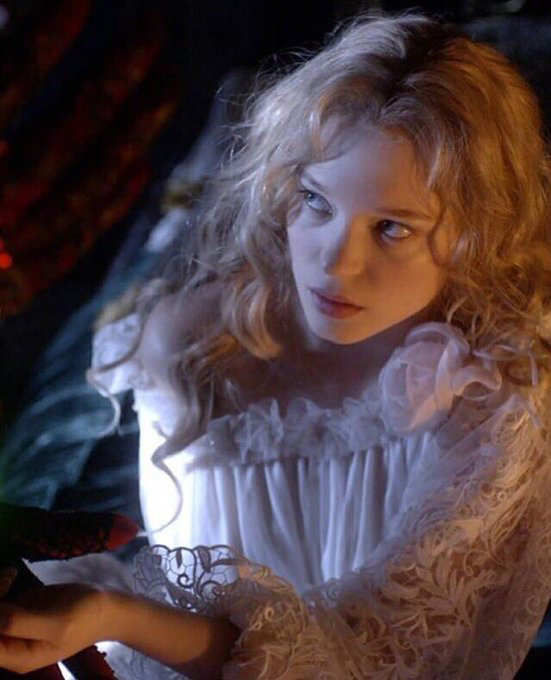 TheCinesthetic's tweet image. Léa Seydoux for La Belle et La Bête (2014)