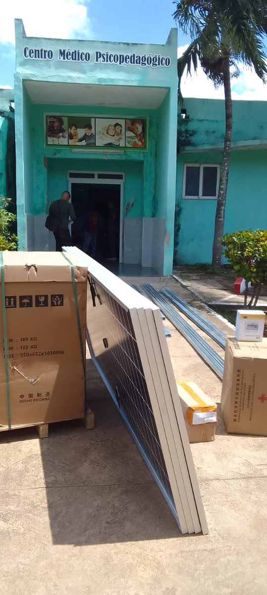 filialmatanzas's tweet image. La #FilialCopextelMatanzas sigue apostando por la Energía Solar, porque el sol no se puede bloquear, ya entregado el material para comenzar el montaje de panes fotovoltaicos en el centro medico Psicopedagógico de Jagüey Grande.
#CubaVencera
#MatancerosEnVictoria