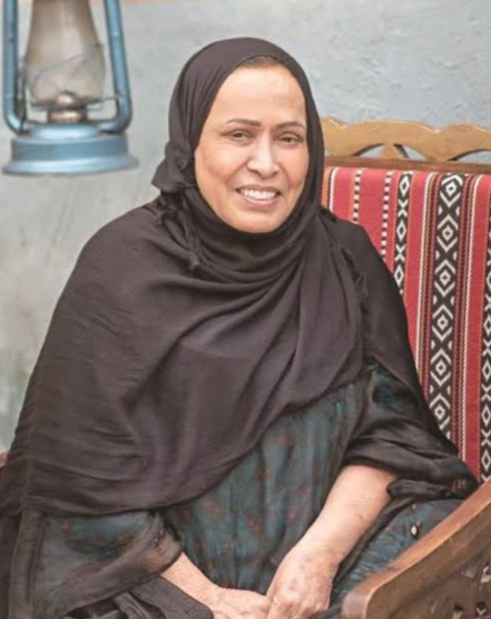 w1_3adel's tweet photo. وداعاً خالتي قماشة سيدة هذا البيت !
فقد الفن الخليجي أحد أعمدته الفنية ، برحيل سيدة الشاشه الخليجية الفنانة الكبيرة {حياة الفهد} بعد مسيرة حافلة بالعطاء امتدت ستة عقود من الزمن تاركة ارثاً فنياً كبيراً
رحمة الله عليج ياام سوزان
انا لله وانا اليه راجعون 
الثلاثاء _ 21 / 4 / 2026 https://t.co/YmSGreKUVj