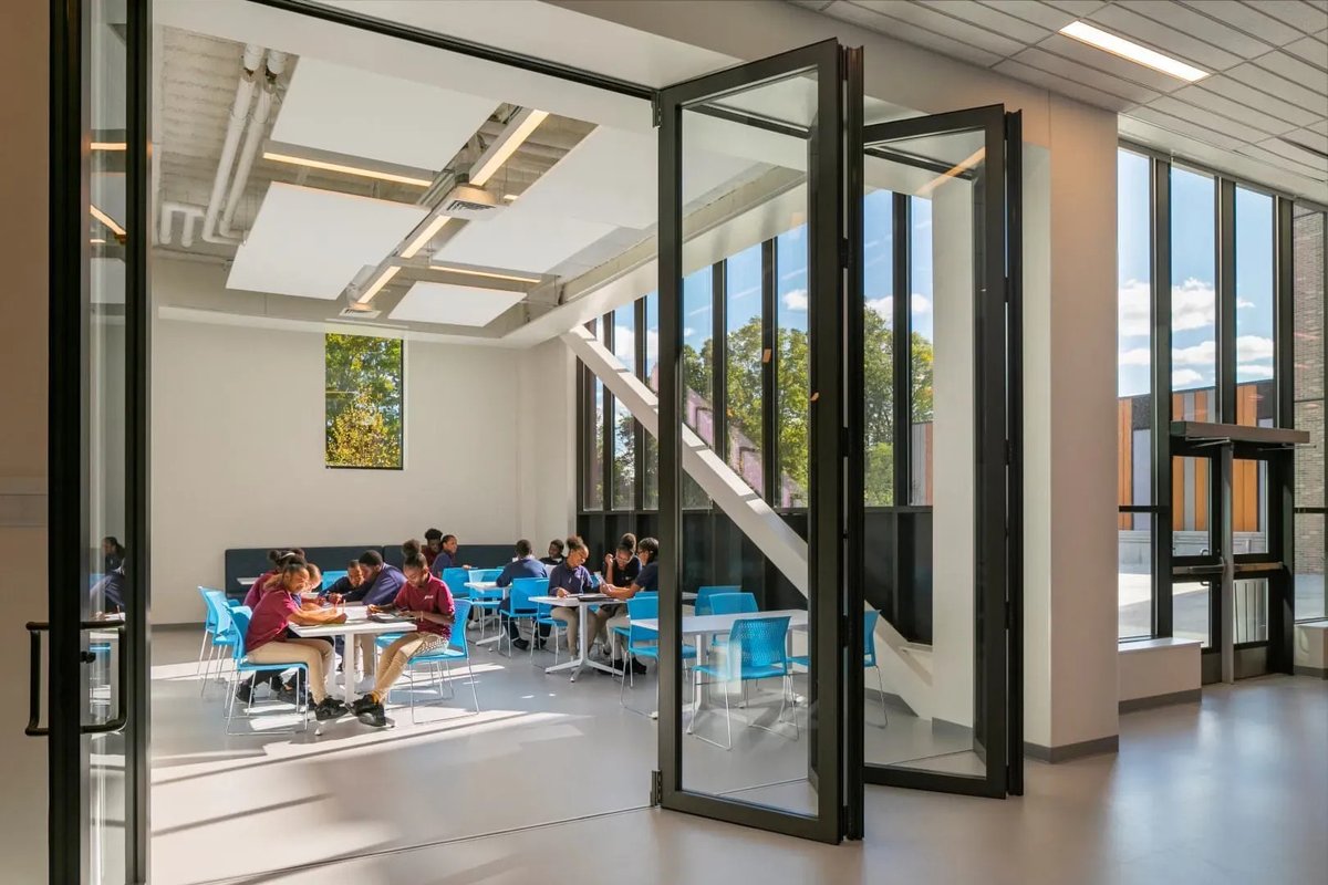 archinect's tweet photo. This week's Meet Your Next Employer features four school campuses by Arrowstreet. The firm is currently hiring on Archinect Jobs for several roles in Boston. #ArchinectJobs #ArchitectureJobs #MeetYourNextEmployer #BostonJobs
https://t.co/InPa9QCFuU https://t.co/StMJ403vrW
