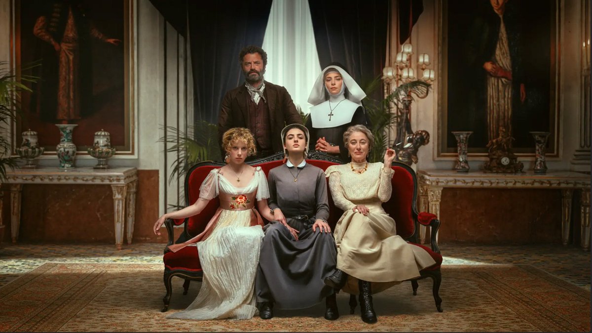 one of the better aspects of modesta in #lartedellagioia is her ability and charm to seduce an entire family, all of them connected through the first woman she ever loved. i still think of the implications of the brandiforti family portrait.