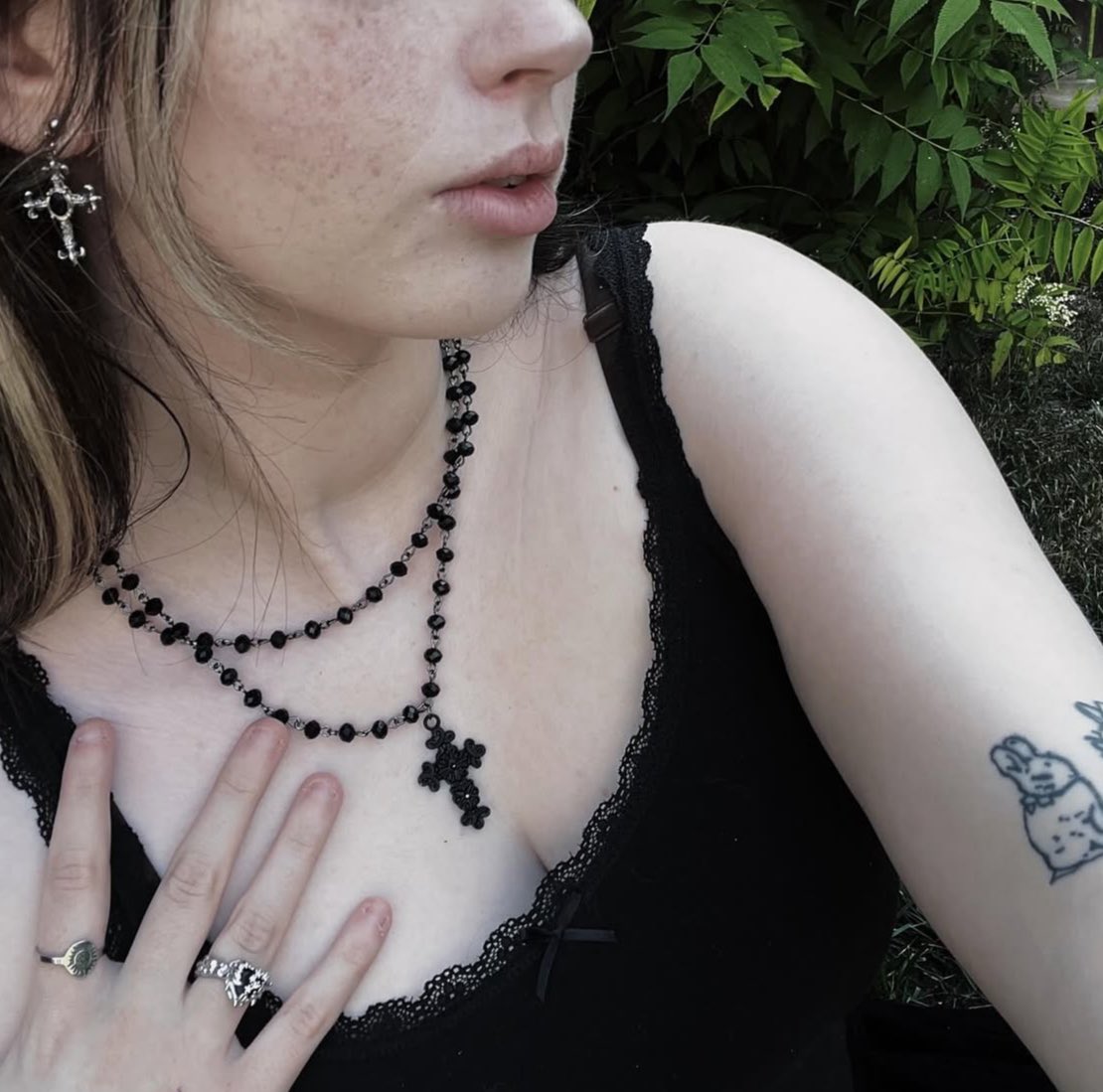 lana bois tweet media