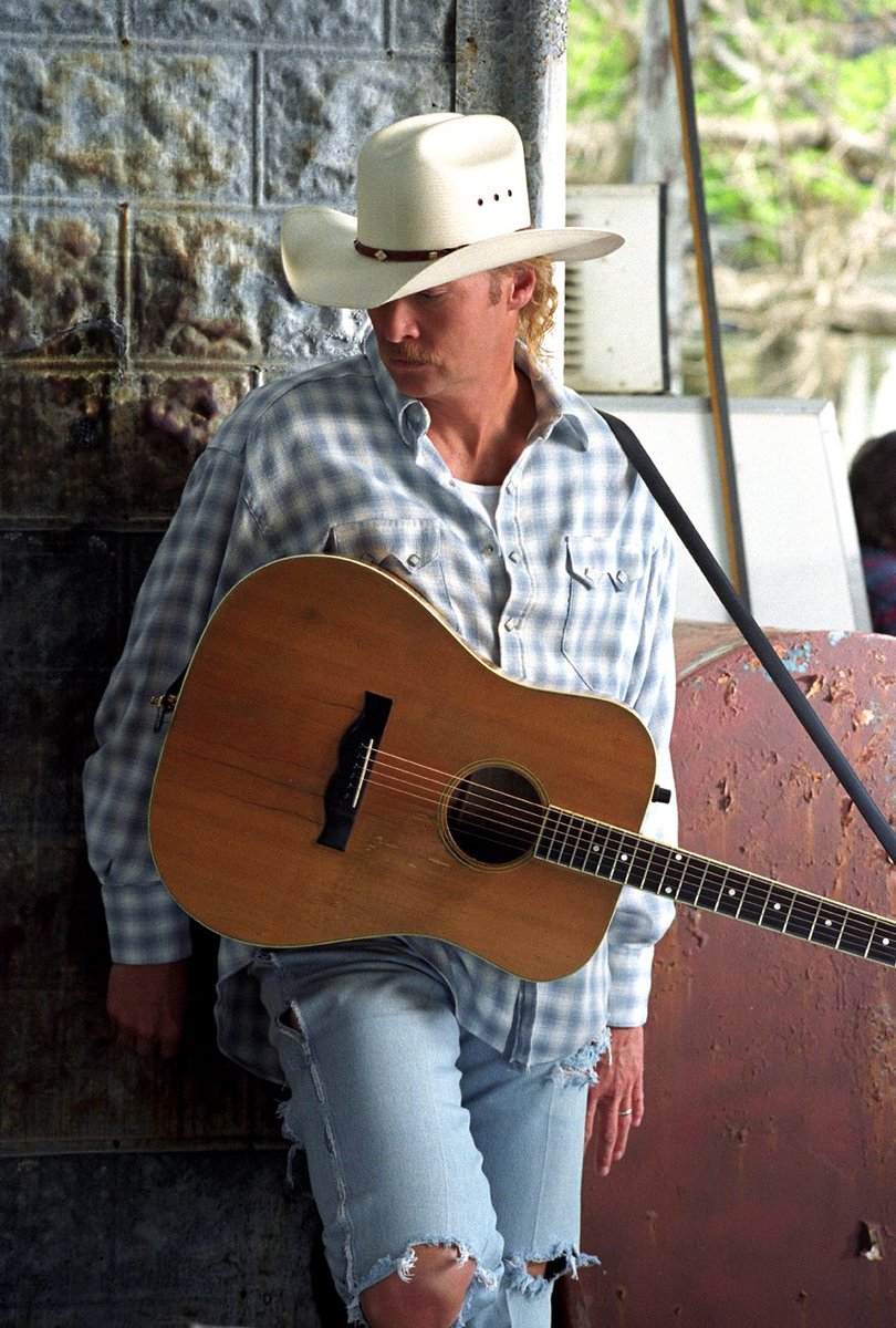 OfficialJackson's tweet photo. "If there's a heaven here on earth, I think we've found it.
If this ain't love, we're dancin' all around it..." 🎶 #DancinAllAroundIt https://t.co/Cq3X5MoNLB