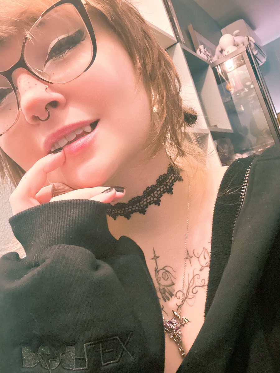 Shiny Hex Maniac🧅👻 tweet media