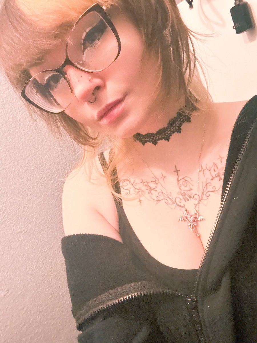 Shiny Hex Maniac🧅👻 tweet media