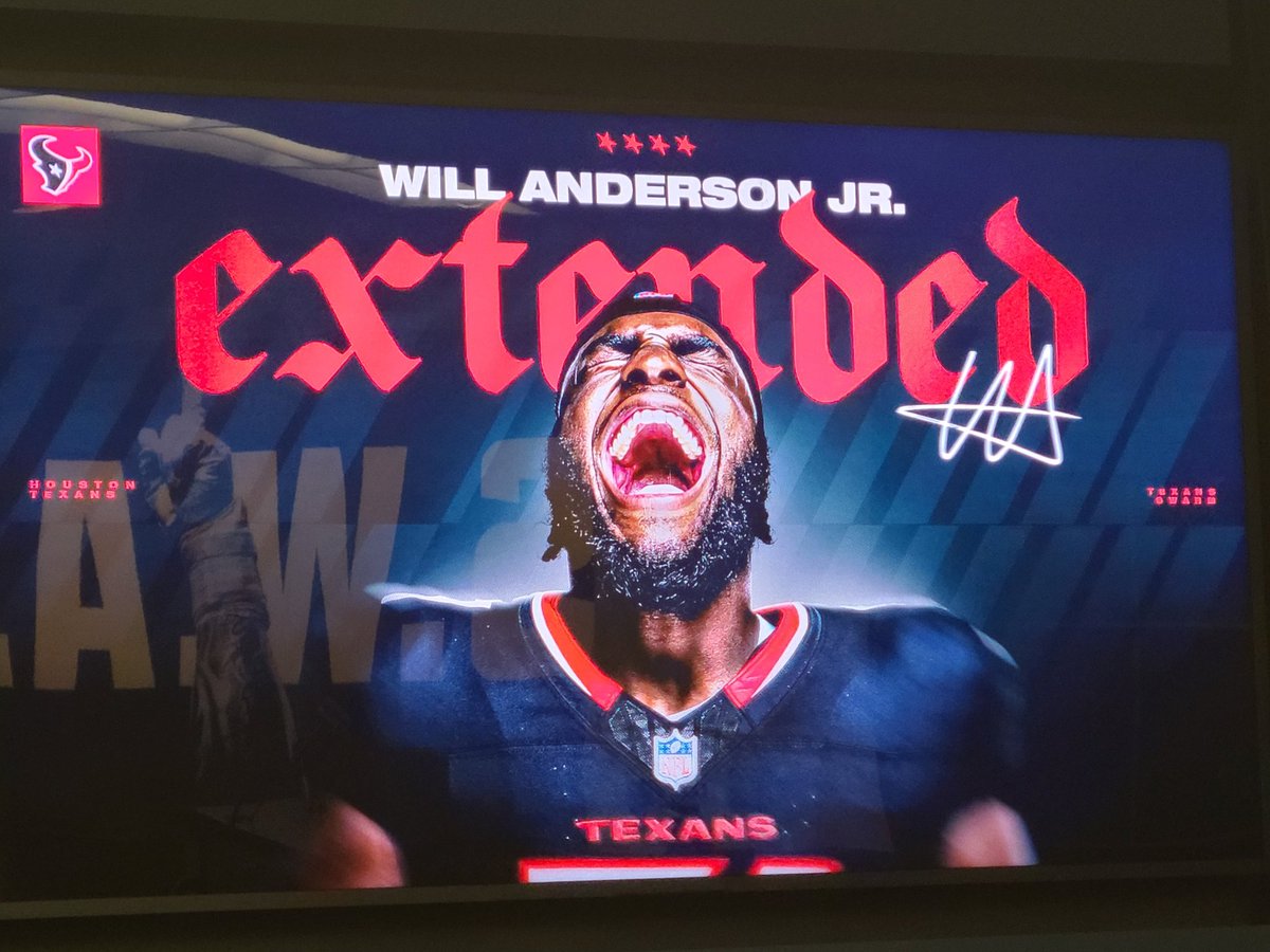 ad_moore64's tweet photo. @HoustonTexans @will_anderson28 will meet the media today in about 45 minutes after signing a record contract for a non-quarterback position. 
#ADMAXKORNER 
@TheHRReview 
@admaxkorner 
#NFL 
#Texans https://t.co/L1rFPHK0qJ