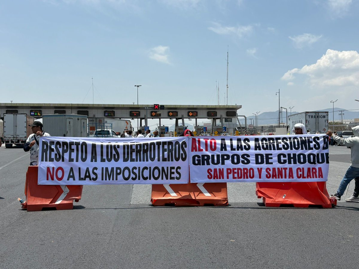 🚧¡Alerta!
🛣️Transportistas bloquean de forma parcial la caseta T1Tultepec del Circuito Exterior Mexiquense
📍La protesta se concentra en dirección a Ecatepec y a Huehuetoca; sólo hay paso en dos carriles
🖊️Arturo Contreras 
➡️shre.ink/76hN