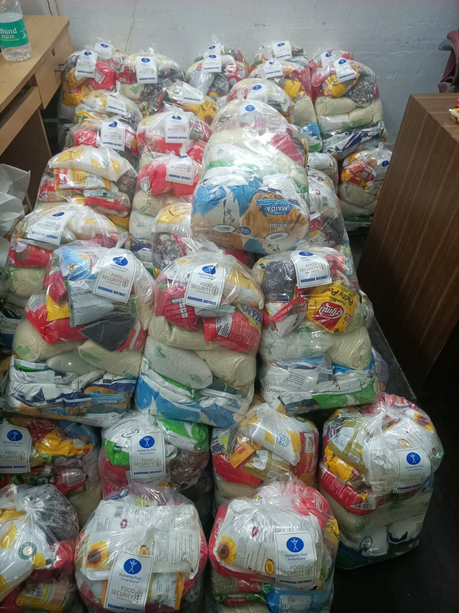 HumanityFirstIN's tweet photo. A day of purpose and kindness ✨
Groceries kits packed, and hope delivered to families in need by Humanity First,Calicut Chapter .
#HumanityFirst #KindnessMatters #CalicutChapter #ServeHumanity https://t.co/UKeuG41m8V