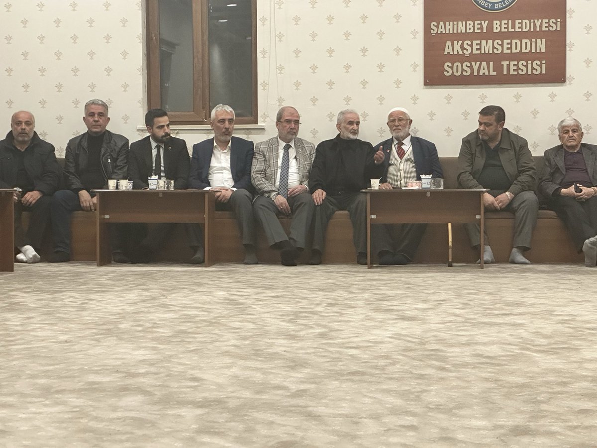 Genel İdare Kurulu Üyemiz Sn. Mehmet Hayri Kamalı ve beraberindeki heyet ile birlikte teşkilat mensuplarımızdan İmam Toy’un vefat eden kıymetli eşi Güllü Toy’un taziyesine katıldık.

Merhumeye Allah’tan rahmet, başta Toy ailesi olmak üzere tüm yakınlarına sabır ve başsağlığı