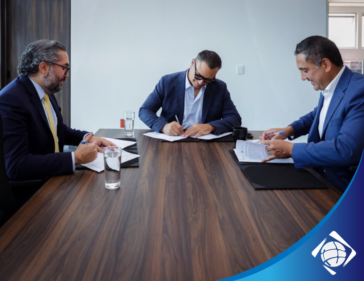 El CCPJAL firmó un convenio con autoridades estatales de energía para impulsar empresas con enfoque ESG, promover la sostenibilidad ambiental y fortalecer un desarrollo responsable a largo plazo en beneficio de la sociedad.

#ESGMéxico #DesarrolloSostenible #InversiónResponsable