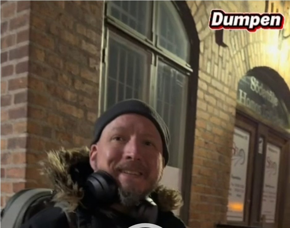 Så sjukt ändå att alla pedofiler som dumpen tar... inte är muslimer... trots högerns försök till svartmålning av islam.

Som vanligt är det en svensk man, kanske ateist? Eller är det kristna eller svenska värderingar som fått honom till detta?