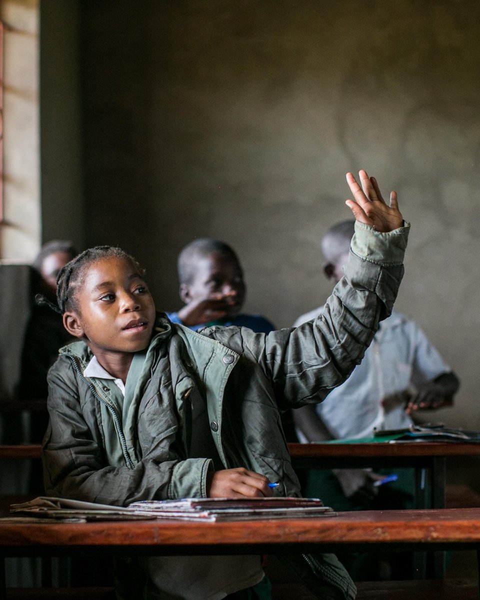 Impact_Network's tweet photo. Students in our schools achieved a 98% pass rate on Zambia’s Grade 7 national exam, far above the national average.

Strong schools, strong teaching, and strong futures. 📚
#ImpactNetwork #EducationImpact https://t.co/Zrk6kfotpD