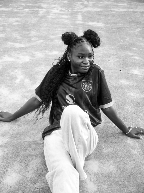 Ayx_30's tweet photo. A picture freezes time, but the feeling behind it never fades.

Shot by yours truly 📸🎀❤️ https://t.co/YYqQvAvQVF