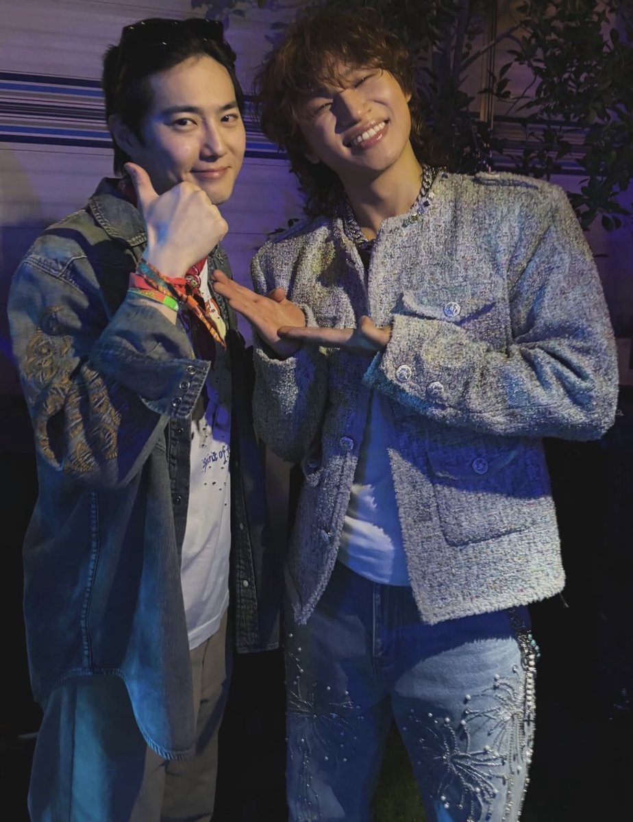 MYSPACEBB's tweet image. [📷|😇] Interação de Milhões: Suho (EXO) e Hongjoong (ATEEZ) prestigiam BIGBANG no Coachella. Ambos postaram essas fotos ao lado do DAESUNG. 

#DAESUNG #BIGBANG