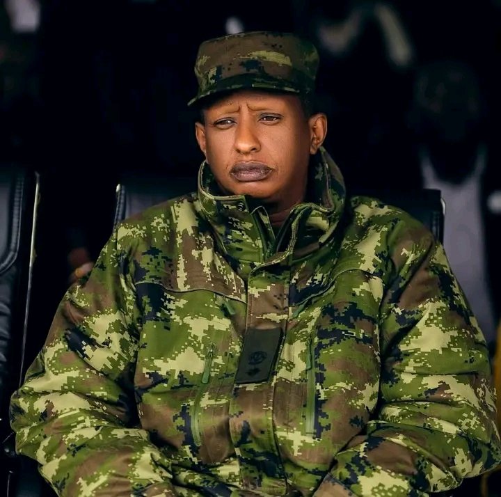 VKirebe50128's tweet image. Afande Lt Col Charles KAMALI 🇷🇼, Inkotanyi cyane akaba ni umwe mu barwanye urugamba rwo kubohora igihugu. 

#InkotanyiTuraganje