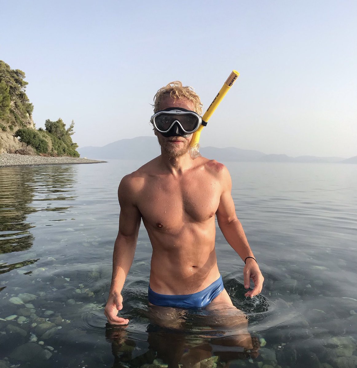 alexkavvadias's tweet image. Alien………………#summer #vintage