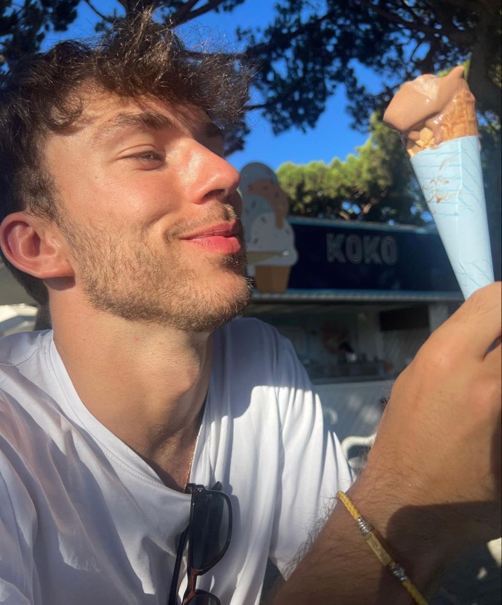 cleansing the feed with pierre because i will not take any slander towards my goat <3