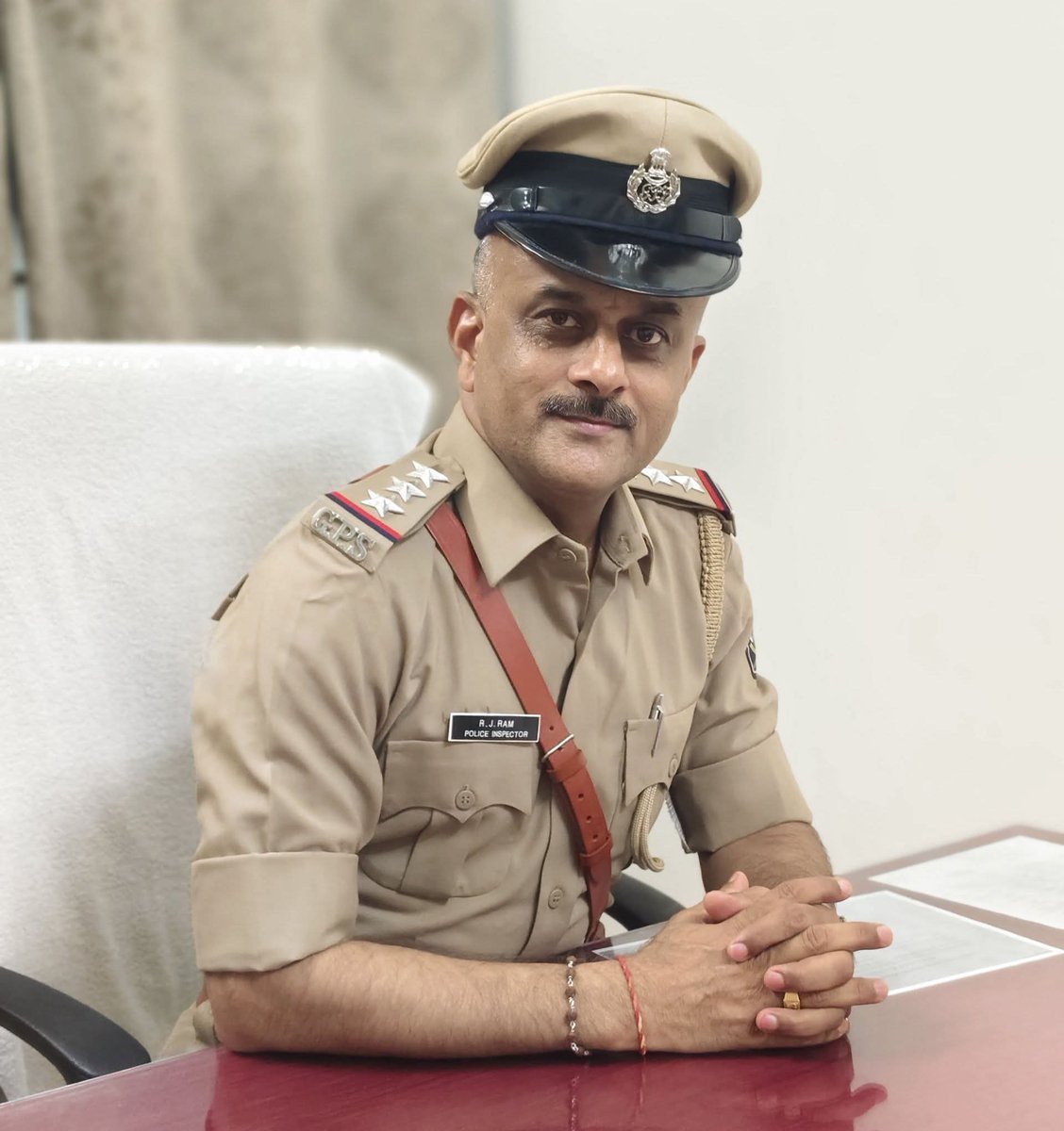RJRam_Ahir's tweet image. પોરબંદર વિસ્તારમાં સાઇબર ક્રાઇમ અંગે જાગૃતિની ખૂબ જરૂર છે.
આપ સૌનો સહકાર મળે તો આ અભિયાન વધુ મજબૂત બનશે..
●● આપનો સહકાર મળશે...??? 
તો share કરજો..

આ સિવાય #Socialmedia માં જોડાયેલ મિત્રો પણ આ અભિયાનમાં જોડાઈ ને પોતાના પરીવાર અને સગાને સાઇબર ક્રાઇમનો ભોગ બનતા અટકાવી શકે છે.