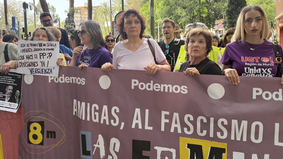 MariaMarinMart's tweet photo. ¡Al fascismo lo paramos las feministas!

Hoy lo hemos demostrado en la concentración contra las amenazas del diputado de Vox Antonio Martínez Nieto.

Gracias de corazón por la gran asistencia. Juntas para dejar claro que tipos como éste no tienen cabida en una institución democrática.