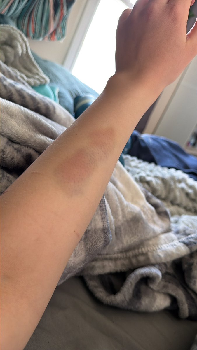 claire ₊˚⊹♡🧸ྀི‎♡‧₊˚ tweet media