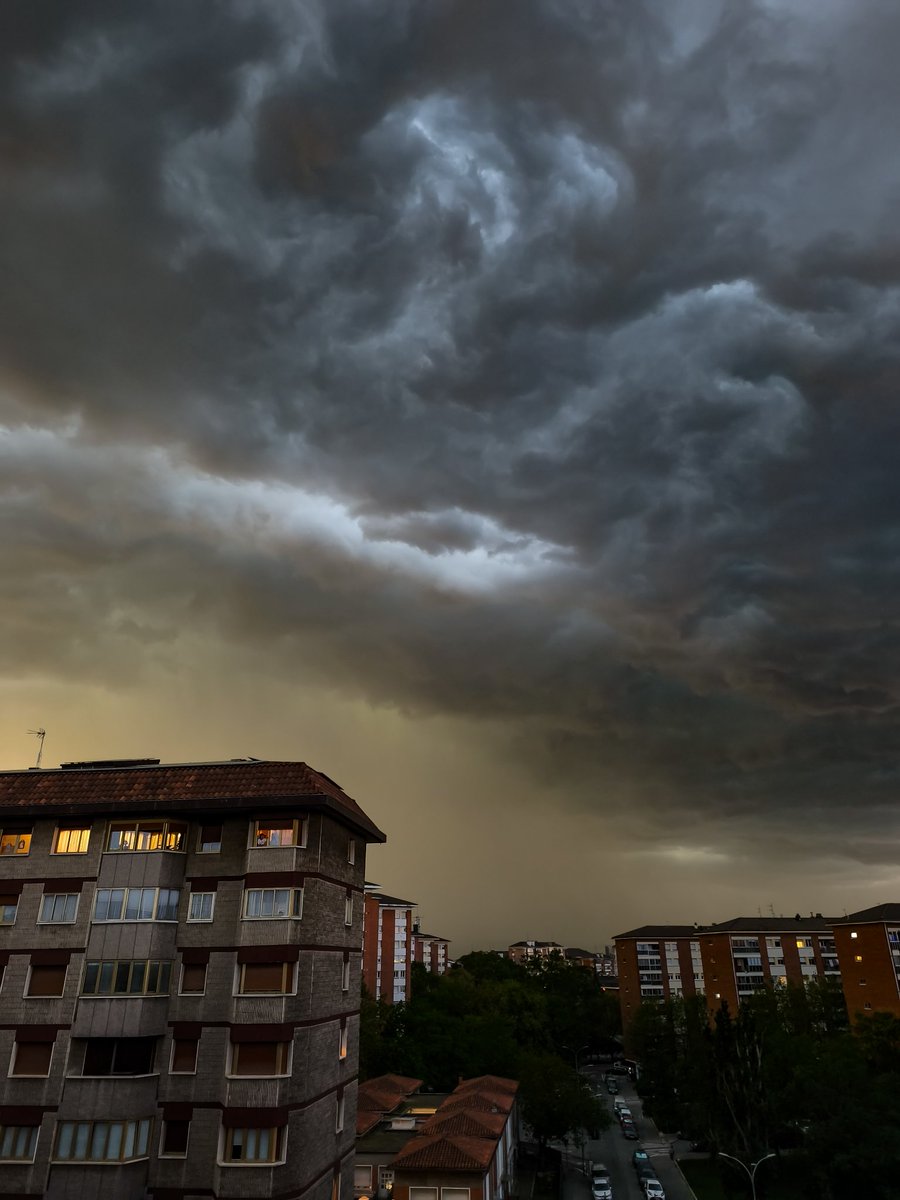 Mateja_TM's tweet image. #Tormenta eléctrica esta tarde en #vitoria