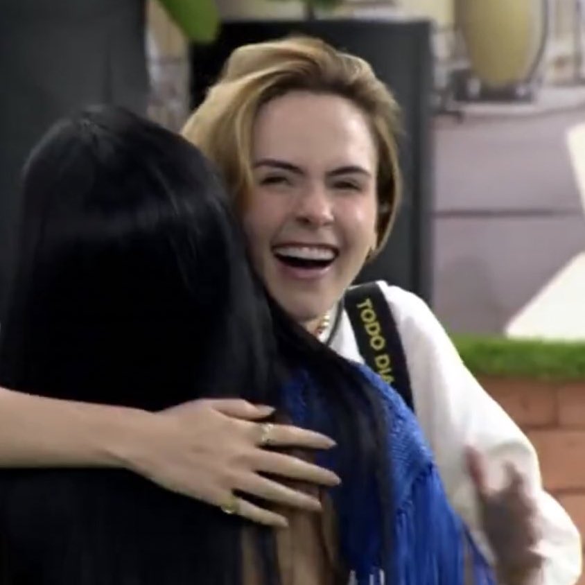 yas #AnaCampeã tweet media