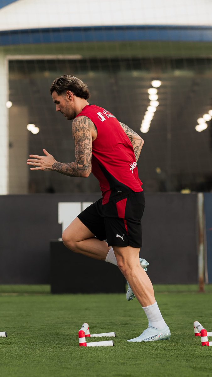 Theo Hernandez tweet media