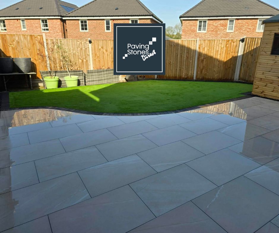 PSD_UK_LTD's tweet image. Our Galaxy Sand porcelain offers elegant shades of cream to beige with subtle white veining throughout 💫 

We love this clean and modern curved patio from Step Outside Landscapes 😍
 
☎️ 01909 768 760 

#paving #landscaping #porcelain #galaxy #sand #tiles #uk #slabs #patio