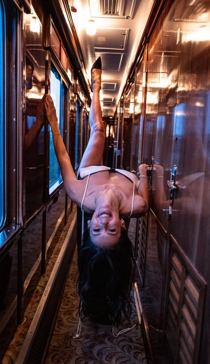 Daily Nina Dobrev tweet media